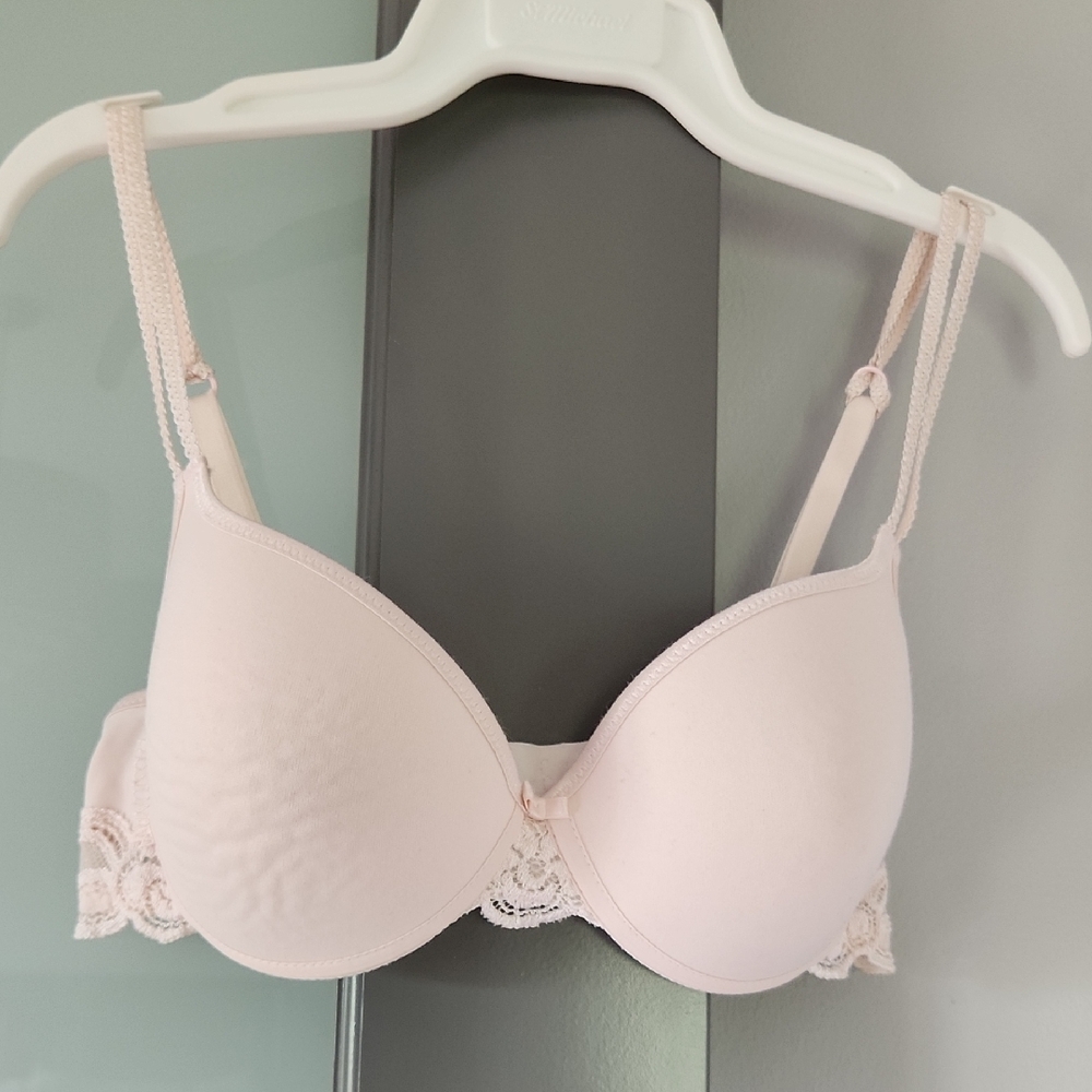 Passionata Lace Trim Size 34B Light Pink Bra